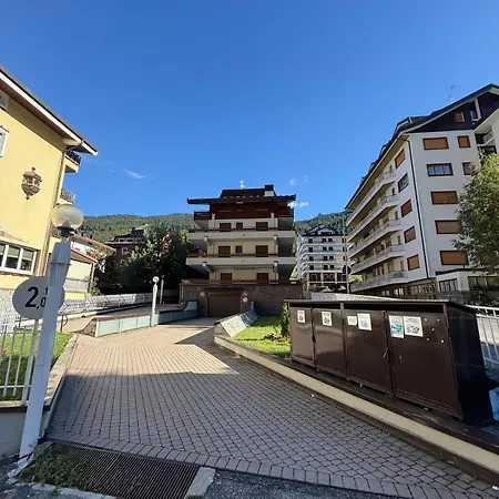 דירה Giuly & Snow Relax Fronte Piste אפריקה